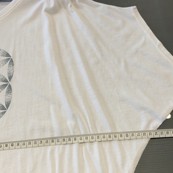 💥Host Pick💥 NWT Bamboo Viscose Dolman Top - Picture 3 of 3
